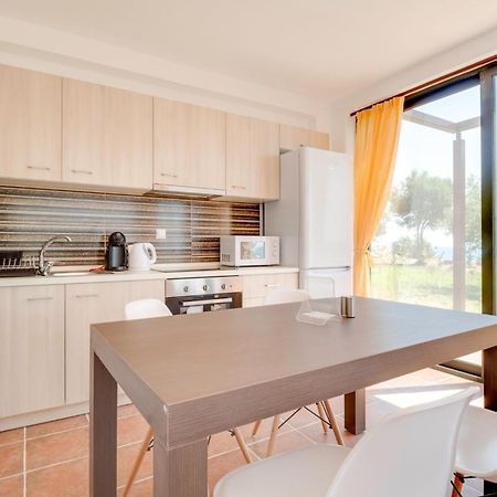 Kalma Villas Неа Мудания Екстериор снимка