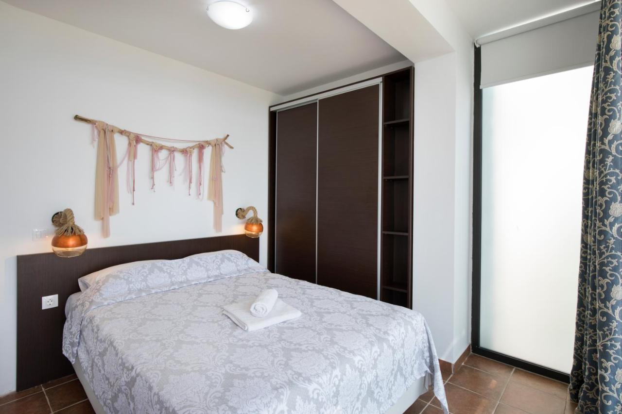 Kalma Villas Неа Мудания Екстериор снимка