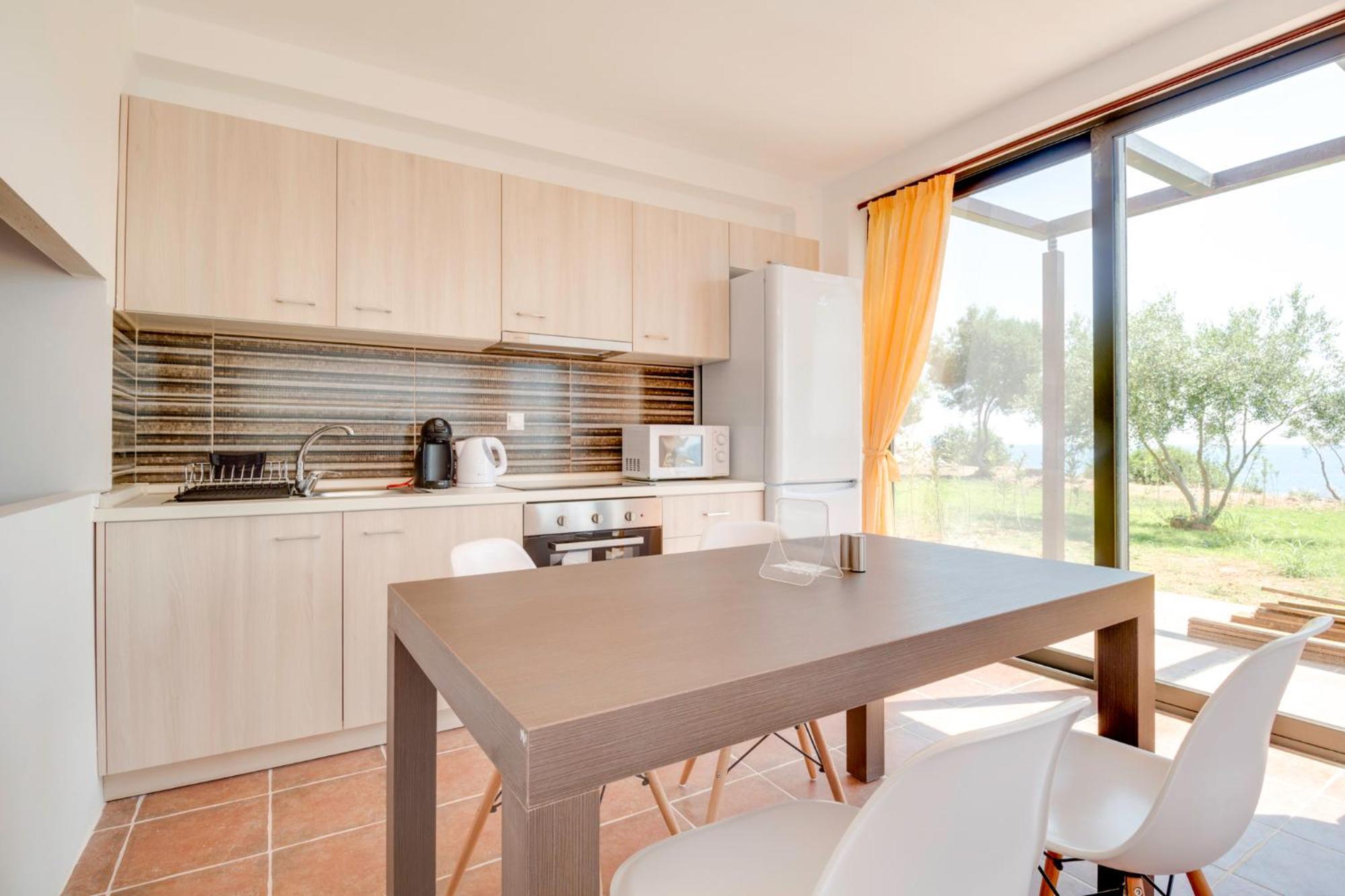 Kalma Villas Неа Мудания Екстериор снимка