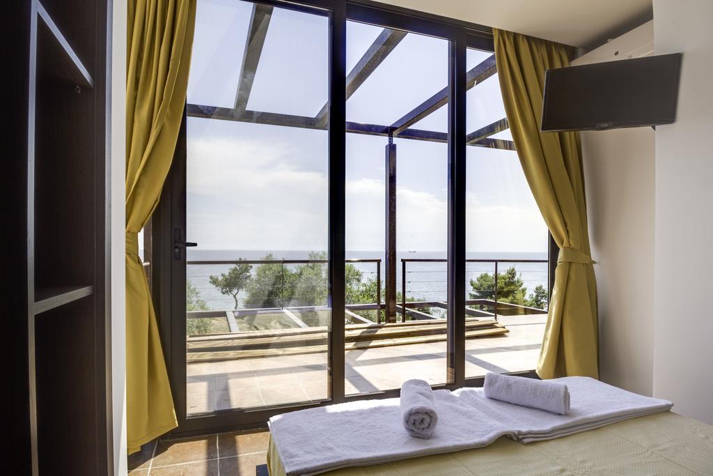 Kalma Villas Неа Мудания Екстериор снимка
